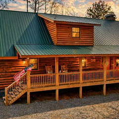 Fall Cabin: Hot Tub | Fire Pit | Hiking | Waterfalls